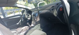 Ford Mondeo 2008.    6 Velocidades 
