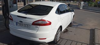 Ford Mondeo 2008.    6 Velocidades 