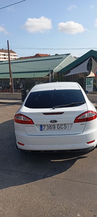 Ford Mondeo 2008.    6 Velocidades 