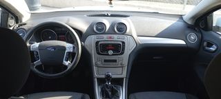 Ford Mondeo 2008.    6 Velocidades 