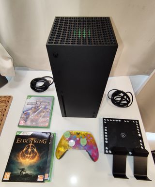 Xbox Series X 1TB + Elden Ring + Warhammer 40k
