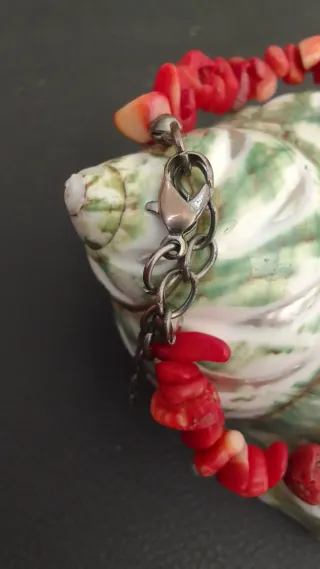 Pulsera vintage de coral rojo natural.