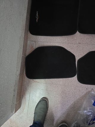 Alfombrillas universales para coche (4 uds)