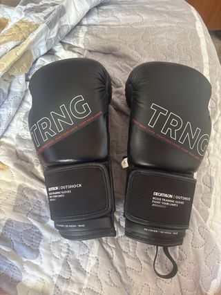 Guantes de boxeo Decathlon Outshock 10 oz
