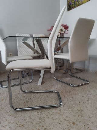 Mesa de salón cristal y 6 sillas diseño