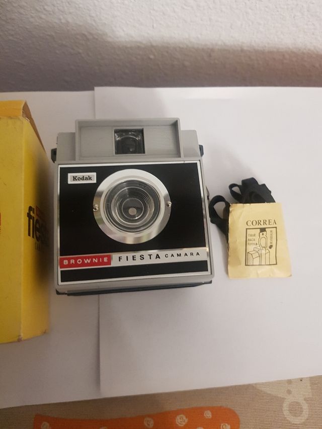 Cámara Kodak Brownie Fiesta Vintage