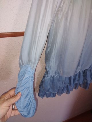 Blusa degradado azul y blanco talla M y L.
