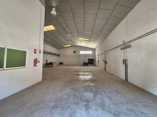Nave industrial en alquiler en Santa Cruz - Industria - Polígono Campollano en Albacete