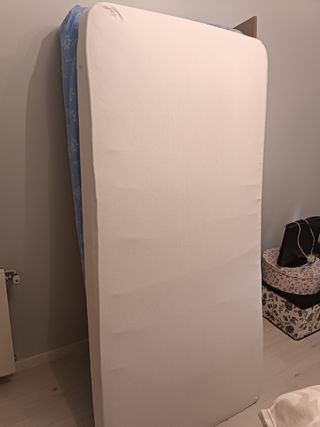 Cama 90x190 con colchones