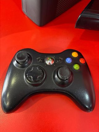 Xbox 360 Slim 250GB Kinect + Mando + Juego