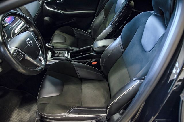 Volvo V40 D3 R-Design Momentum Aut. 150