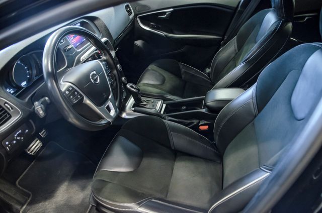 Volvo V40 D3 R-Design Momentum Aut. 150