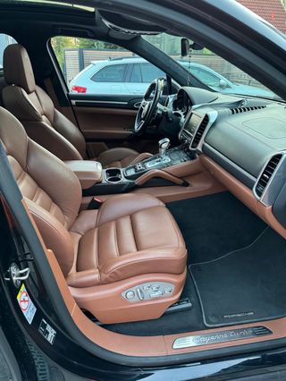 Porsche Cayenne Turbo 
