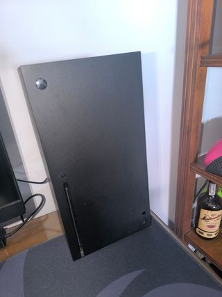 Xbox Series X con su caja apenas uso, con 2 mandos