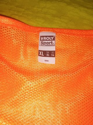 Dos petos deportivos naranja y amarillo XL