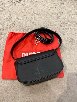 Bolso Diesel Negro con Logo Grande