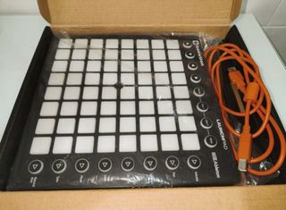 Novation Launchpad MK2 Controlador MIDI