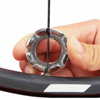 Llave tensador radios bici ajuste reparación rueda