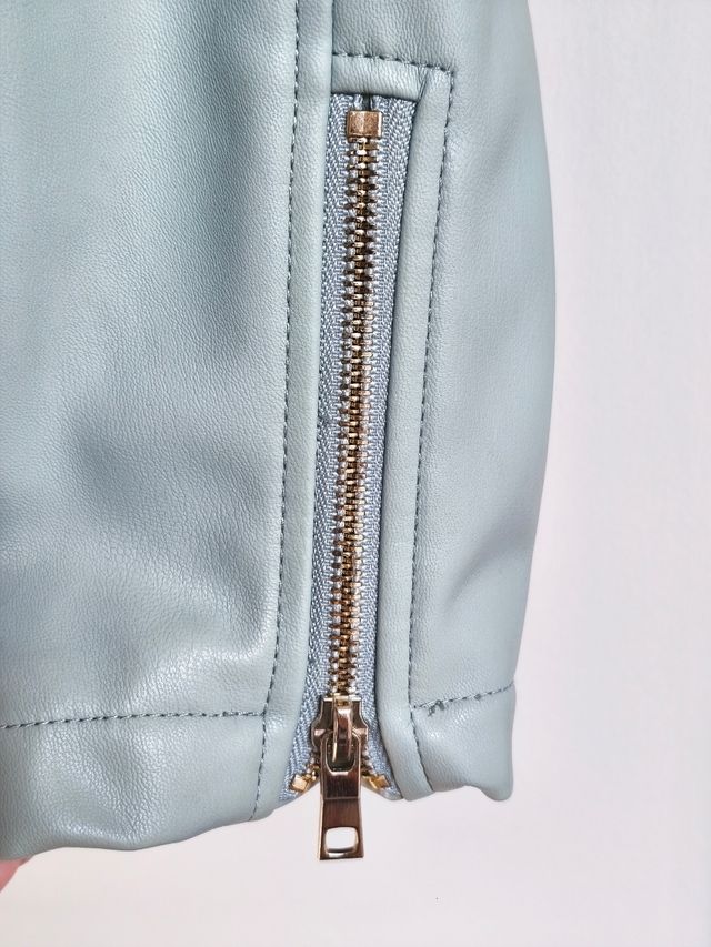 Cazadora Biker Zara turquesa Talla M