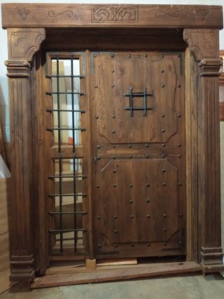 Puerta exterior madera noble