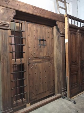 Puerta exterior madera noble