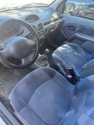 Renault Clio 1.2 16v 