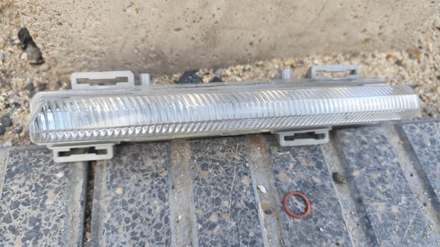 Luz diurna Mercedes W204