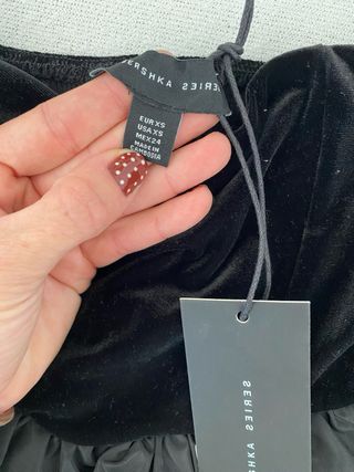 Top Bershka Negro Terciopelo Volante