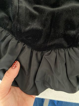 Top Bershka Negro Terciopelo Volante