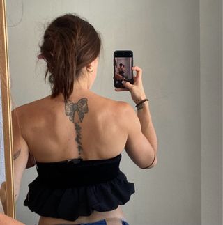 Top Bershka Negro Terciopelo Volante