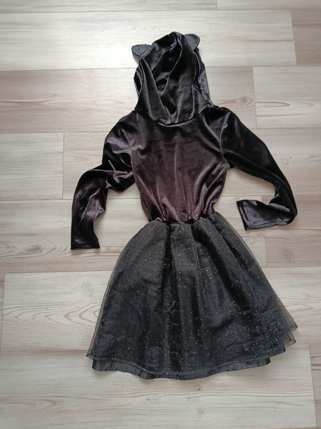Vestido negro de gato con capucha