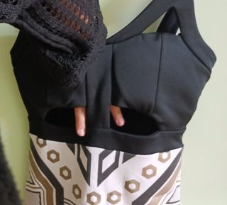 Vestido corto ajustado 