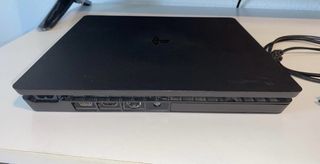 PS4 Slim Negra en buen estado - 500 GB