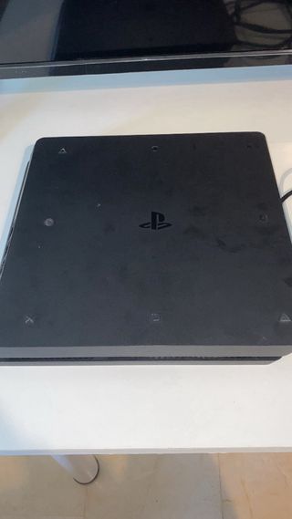PS4 Slim Negra en buen estado - 500 GB