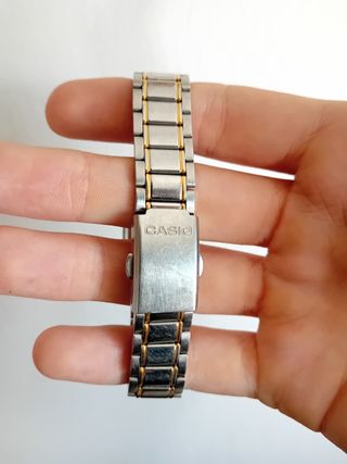 Reloj Casio Mujer Dorado y Plateado