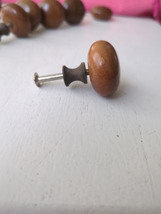 14 Pomos Madera Oscura