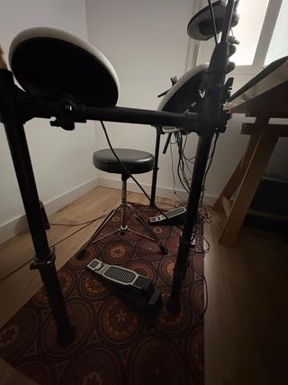 Batería Electrónica Alesis DM Lite
