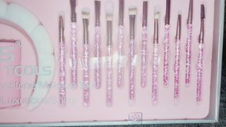 Set de brochas de maquillaje JOS brillantes 