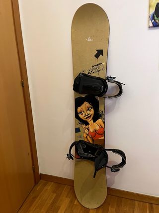 Snowboard Rossignol con fijaciones