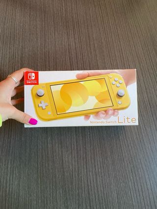 Nintendo Switch Lite Giallo