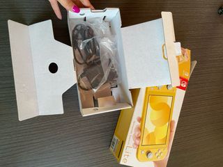 Nintendo Switch Lite Giallo