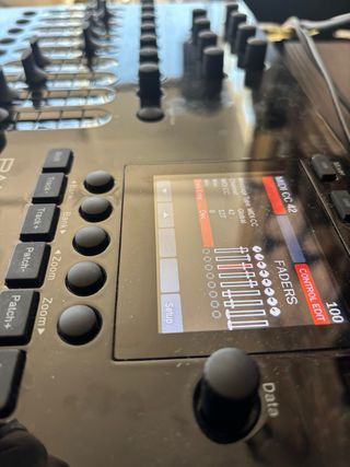 Controladora MIDI Nektar Panorama P1