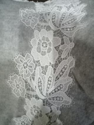 Jersey Springfield gris con encaje blanco