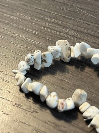 Pulsera de piedras naturales blanco