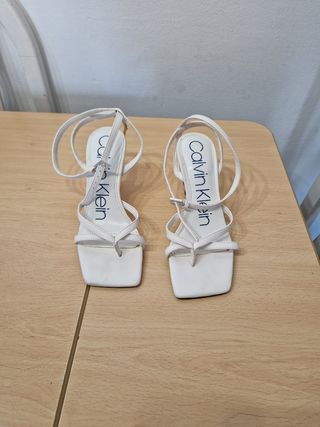 Sandalias Calvin Klein Blancas Tacon