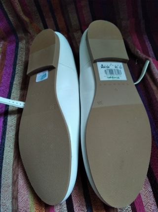 Zapatos de piel blancos Talla 38