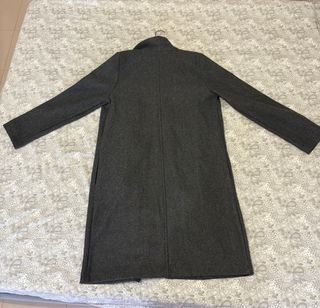 Abrigo Zara gris manga larga