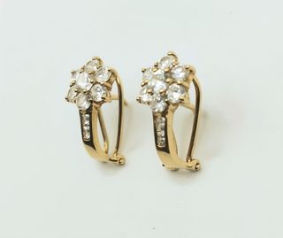 PENDIENTES FLOR PIEDRAS BLANCAS ORO 18K