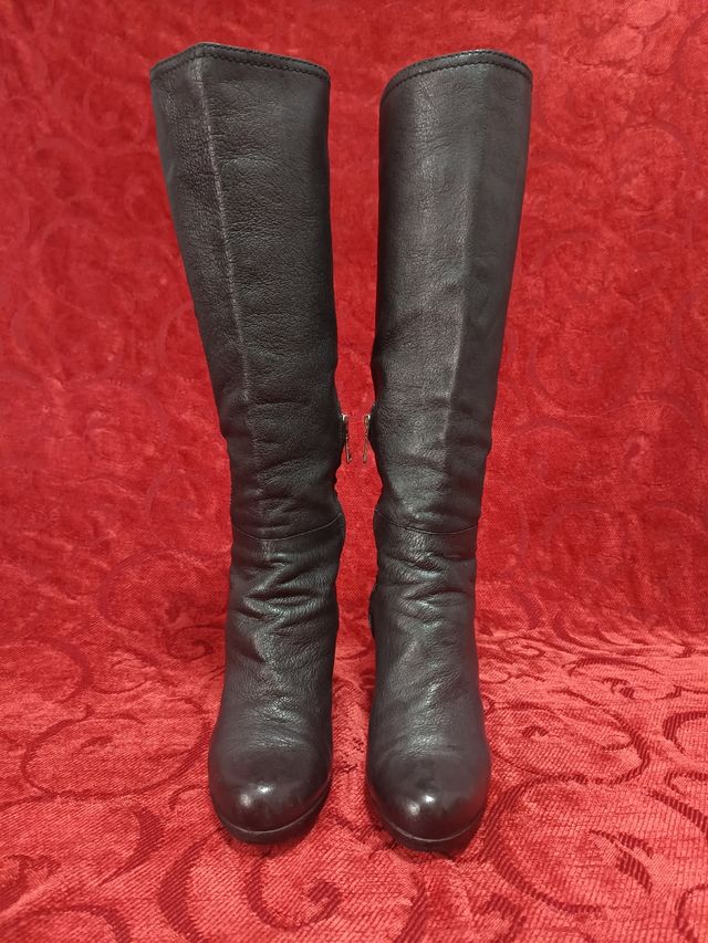 Botas altas de piel Prada negras