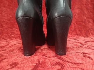 Stivali alti Prada in pelle nera